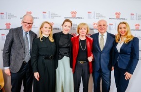 Stiftung Deutsche Schlaganfall-Hilfe: Motivationspreis 2024: Stiftung Deutsche Schlaganfall-Hilfe zeichnet Prominente und Alltagshelden für ihr vorbildliches Engagement aus