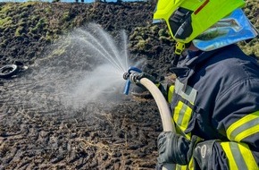 Feuerwehr Flotwedel: FW Flotwedel: Böschungsbrand am Kinderspielplatz - Feuerwehr verhindert weitere Ausbreitung