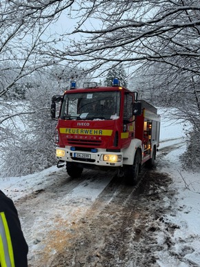 FW-EN: Schneefall sorgt für eine Vielzahl von Einsätzen bei der Hattinger Feuerwehr