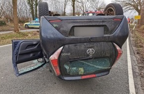 Polizeidirektion Bad Segeberg: POL-SE: Kisdorf / L233 - Verkehrsunfall zwischen Pkw und Traktor - Zwei verletzte Personen
