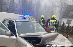 Kreispolizeibehörde Oberbergischer Kreis: POL-GM: 63-Jähriger bei Autounfall schwer verletzt