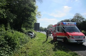 Feuerwehr Mülheim an der Ruhr: FW-MH: A40: Verkehrsunfall mit zwei Verletzten   #fwmh