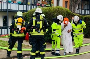 Feuerwehr und Rettungsdienst Bonn: FW-BN: Feuer in Bonn-Castell, vier verletzte Personen.