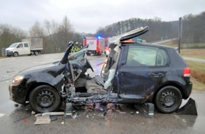 Polizeipräsidium Westpfalz: POL-PPWP: Schwedelbach: Zwei Verletzte und zwei Totalschäden bei Unfall