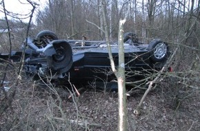 Verkehrsdirektion Mainz: POL-VDMZ: Pkw überschlägt sich auf der Autobahn A 63