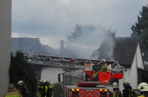 Feuerwehr Bottrop: FW-BOT: Bottrop; Brand eines Wohnhauses
