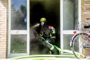 FW-RD: Kellerbrand in Rendsburg - 15 Personen über Leitern gerettet Am Thormannplatz in Rendsburg, ist durch ein Feuer ein Mehrfamilienhaus unbewohnbar.