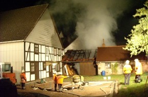 Polizeiinspektion Hameln-Pyrmont/Holzminden: POL-HOL: Dölme - Rühler Straße: Holzlagerschuppen in Dölme abgebrannt - 15.000, -- EUR Schaden -