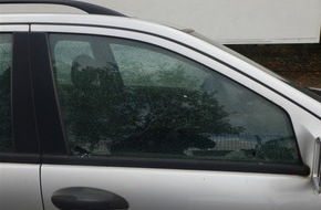 Polizei Hagen: POL-HA: Mehrere Scheiben an Mercedes eingeschlagen