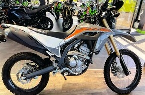 Landespolizeiinspektion Jena: LPI-J: Motorrad vom Parkplatz eines Fitnessstudios gestohlen - Zeugen gesucht