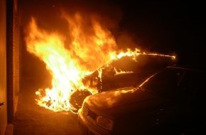 Polizei Düren: POL-DN: Pkw brannte lichterloh