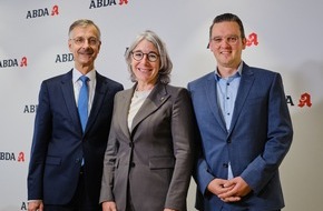 ABDA - Bundesvereinigung Deutscher Apothekerverb&auml;nde e. V.: Deutscher Apothekertag: Ein Jahr vor der Bundestagswahl - Apothekerschaft richtet eindringlichen Appell an die Bundesregierung