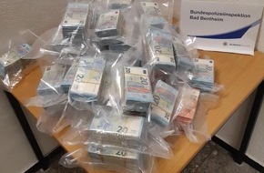 Bundespolizeiinspektion Bad Bentheim: BPOL-BadBentheim: Bargeldschmuggel: 400.000 Euro im Auto versteckt