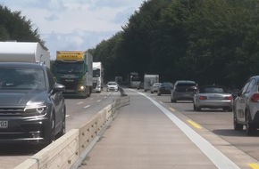 Polizeiinspektion Delmenhorst / Oldenburg - Land / Wesermarsch: POL-DEL: Autobahnpolizei Ahlhorn: Verkehrsunfall auf der Autobahn 1 im Bereich der Gemeinde Harpstedt +++ Zeugenaufruf