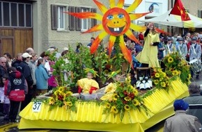 Verein Winzerfest Döttingen: 53. Döttinger Winzerfest vom 1. - 3. Oktober 2004