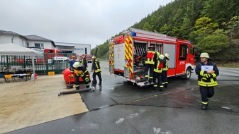 FW-AR: 33.Leistungsnachweis der Feuerwehren des Hochsauerlandkreises in Oberschledorn