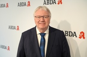 ABDA - Bundesvereinigung Deutscher Apothekerverb&auml;nde e. V.: Mathias Arnold zum europ&auml;ischen Apothekerpr&auml;sidenten 2027 gew&auml;hlt