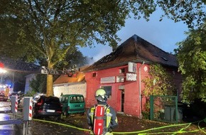 Feuerwehr und Rettungsdienst Bonn: FW-BN: Dachstuhlbrand in Friesdorf