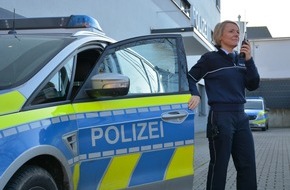 Polizei Mettmann: POL-ME: Täter nach Raub auf Schuhgeschäft flüchtig - Mettmann - 2403056
