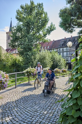 PM der TTG 71-2024 Neue Handbike-Touren in Thüringen: Aktiv unterwegs für alle