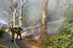 Feuerwehr Stuttgart: FW Stuttgart: Vegetationsbrand am Bahnhof Untertürkheim führt zu Gleissperrungen