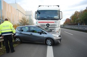 Polizeiinspektion Oldenburg-Stadt / Ammerland: POL-OL: Verkehrsunfall auf der A28 mit leichtverletzter Person. Pkw über 150 Meter mitgeschleift. Verkehrsbehinderungen