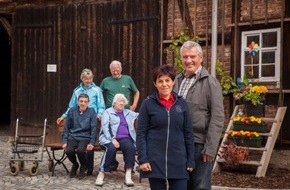 DKB - Deutsche Kreditbank AG: 25 Jahre Deutsche Einheit / Kleinstadthelden: Engagiert für Lebensqualität in den Kommunen