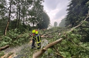 Kreisfeuerwehr Oldenburg: FW-OLL: Nachtrag zum Unwetter am 04. September - Über 100 Einsatzstellen beschäftigen die Feuerwehren bis spät in die Nacht