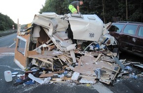 Polizeiinspektion Hildesheim: POL-HI: Verkehrsunfall auf der A 7 mit drei schwer verletzten Personen