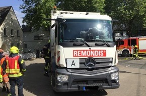 Feuerwehr Gelsenkirchen: FW-GE: Rauchender Müllwagen löst Feuerwehreinsatz aus