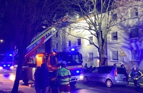 Feuerwehr Hattingen: FW-EN: Nächtlicher Küchenbrand - Rauchmelder weckt Bewohner und verhindert Schlimmeres