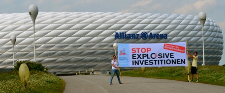 Handicap International e.V.: Explosive Investitionen bei der Allianz?  Aktion in München klärt auf (BILD)