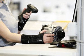 The smallest exoskeleton in the world / Ottobock at Hannover Messe