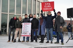 SPD.Klima.Gerecht: Zu Beginn des SPD-Parteitages - SPD-Klimafachgruppen protestieren für mehr Klimaschutz