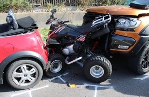 Polizei Rheinisch-Bergischer Kreis: POL-RBK: Wermelskirchen - Quadfahrer nach Auffahrunfall mit vier Beteiligten lebensgefährlich verletzt