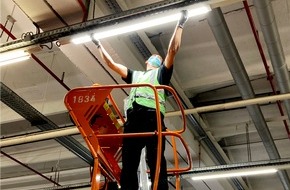 LED Technics Germany GmbH: LED-Industriebeleuchtung: Jetzt bis zu 90 Prozent Energiekosten und CO2 sparen