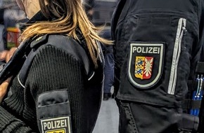 Polizeidirektion Bad Segeberg: POL-SE: Bad Segeberg/ RB 82 - Polizei kontrolliert das Waffen- und Messerverbot auf der Bahnstrecke Bad Segeberg - Neumünster - Bad Segeberg - Bad Oldesloe - Bad Segeberg