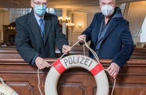 Polizei Hamburg: POL-HH: 210122-5. Polizeipräsident Ralf Martin Meyer und Schauspieler Marek Erhardt werden Rettungsring-Paten