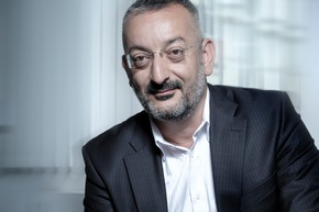Bürokratie lähmt Unternehmen in Deutschland / Externe Vorgaben und Gesetze sind Hauptursache / Mehraufwand und verringerte Produktivität sind Folgen / Manager: Unternehmen sollen selbst Regeln abbauen