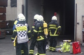 Feuerwehr Plettenberg: FW-PL: Brand einer Schmiedepresse in Plettenberg, OT Köbbinghauser Hammer