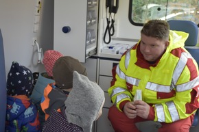 FW-DO: Tag des brandverletzten Kindes // Kinderhände weg von heißen Flächen