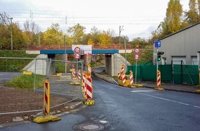 Polizeipräsidium Mittelhessen - Pressestelle Gießen: POL-GI: Pressemeldung vom 08.11.2019:




12 - Jähriger attackiert+++Kontrollen an einer Brücke in Kleinlinden+++Auto offenbar angezündet+++Dumm gelaufen nach Unfallflucht