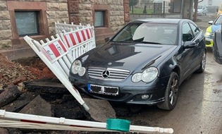 Polizeidirektion Pirmasens: POL-PDPS: Mann fl&uuml;chtet mit gestohlenem Auto vor der Polizei