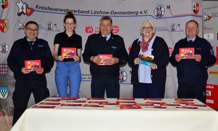 Kreisfeuerwehrverband Lüchow-Dannenberg e.V.: FW Lüchow-Dannenberg: Feuerwehr stellt Aufklärungsbroschüre vor