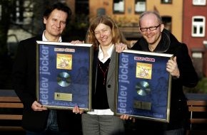 Menschenkinder Verlag: Gold für Detlev Jöcker und Dieter Falk