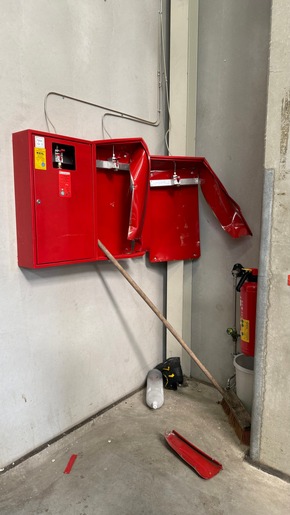Feuerwehr MTK: Vier Einsätze bei extremer Hitze: Feuerwehr Hattersheim am Main gefordert