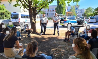 Polizeipräsidium Südhessen: POL-DA: Dieburg: Freudiger Besuch bei der Lebenshilfe Dieburg