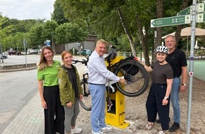 ADAC Hessen-Th&uuml;ringen e.V.: Pannenhilfe am Taunus-Infozentrum - Neue ADAC Radservice-Station in Oberursel