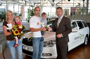 Skoda Auto Deutschland GmbH: Erster SKODA Octavia Green E Line in privater Hand (BILD)
