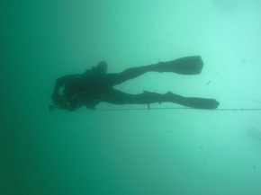 Bilder der Woche - Minentaucher: Tieftauchen vor Sardinien